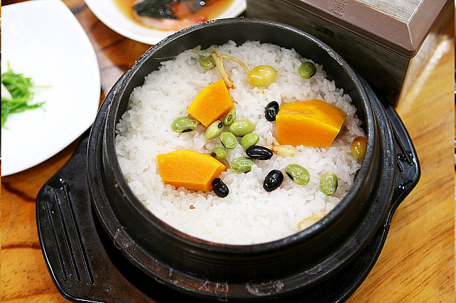 전통 무쇠솥 영양밥